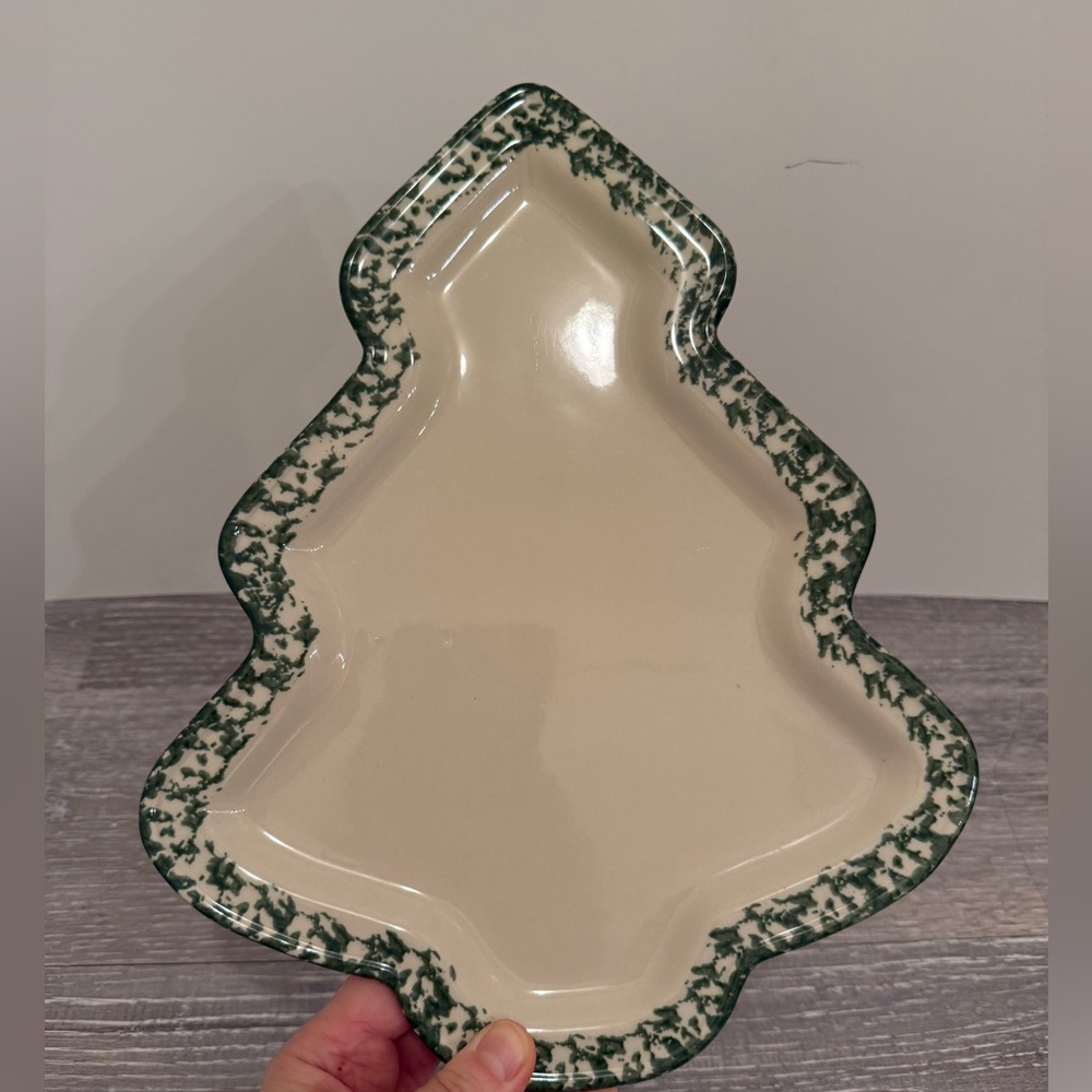 Roseville spounge ware 
Christmas tree platter